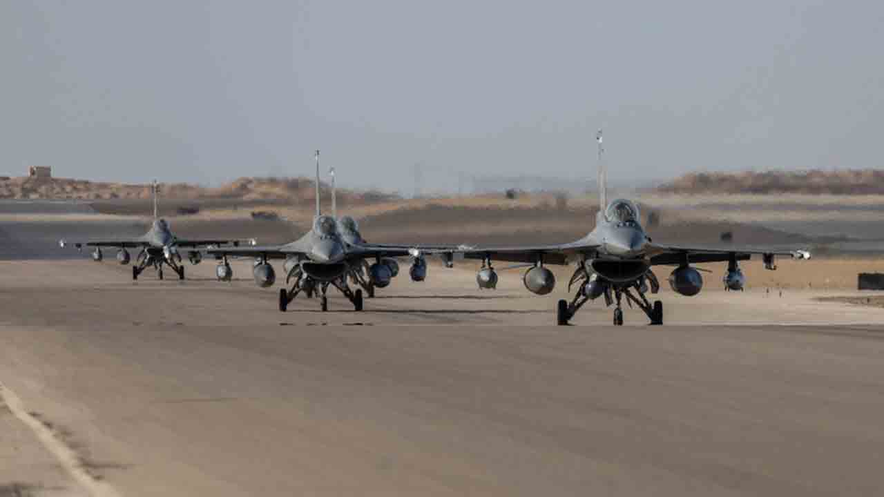 USA og Egypt gjennomfører Bright Star 25, en av verdens største militærøvelser. X @CENTCOM
