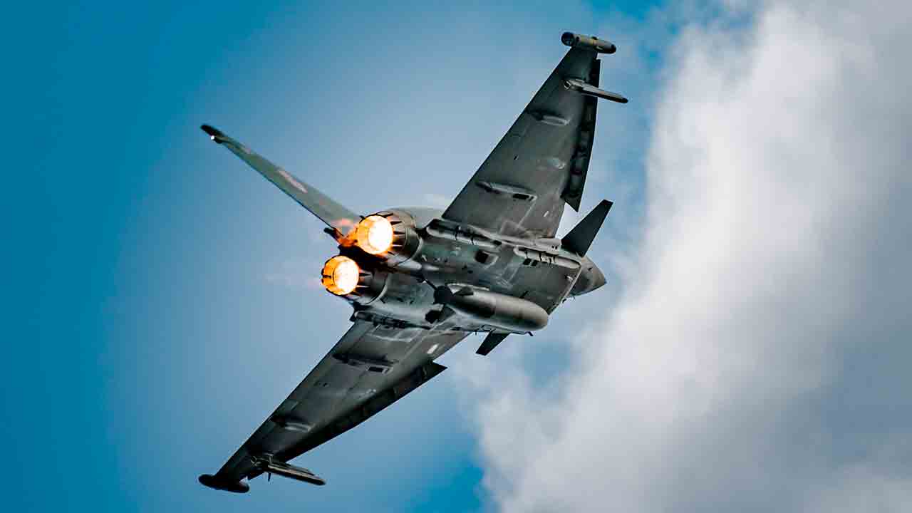 Caças Typhoon X @RAFTyphoonTeam
