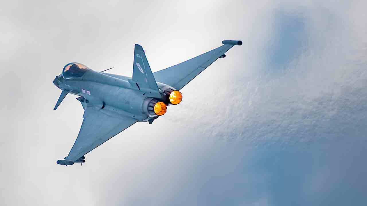 Caças Typhoon X @RAFTyphoonTeam