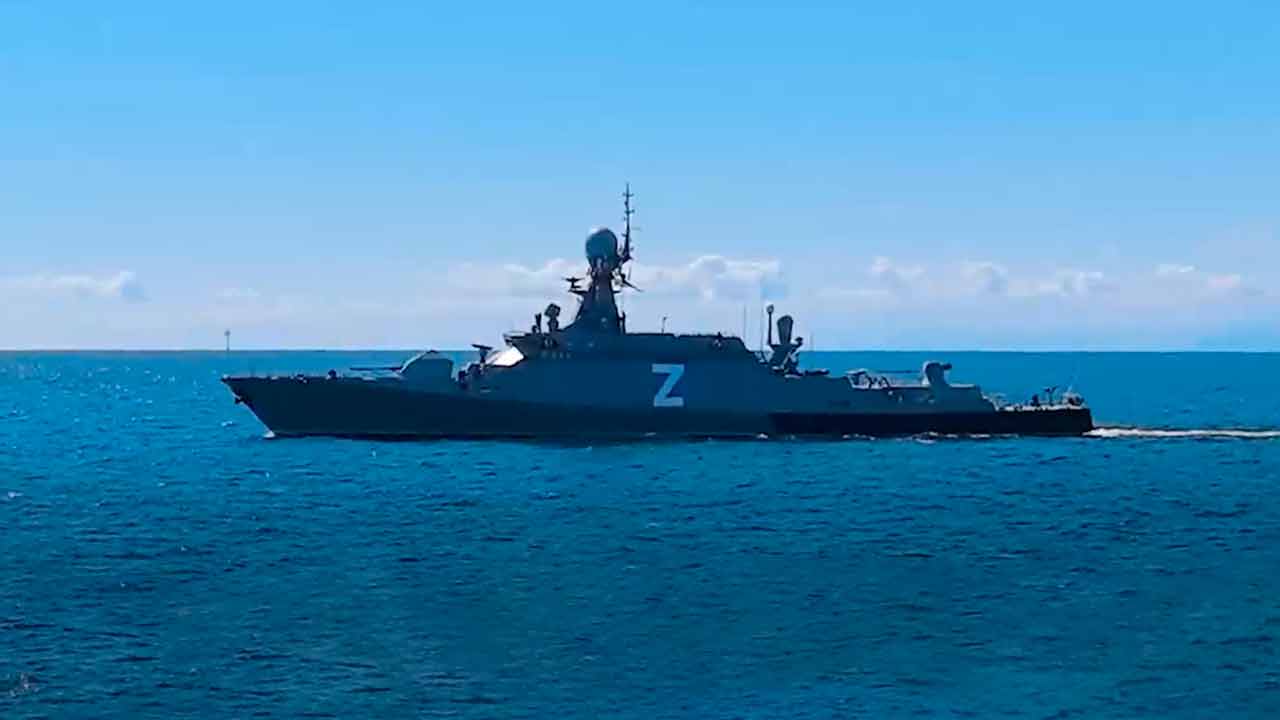 Den Kaspiske Flotille afslutter militære øvelser med mere end 15 skibe og 100 enheder udstyr. Telegram @mod_russia