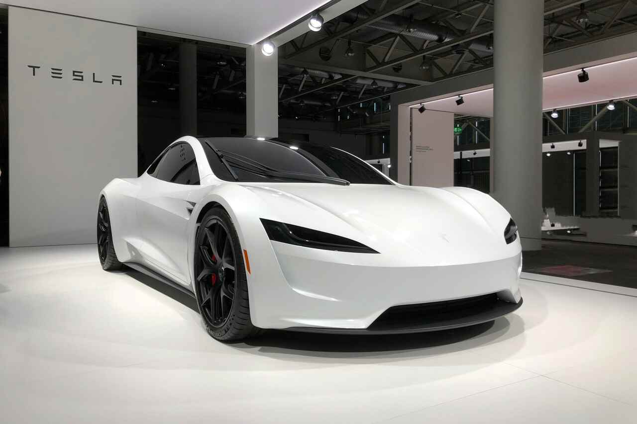 Un hacker découvre des données "perdues" sur le pilote automatique de Tesla et aide une famille dans une affaire d’accident mortel