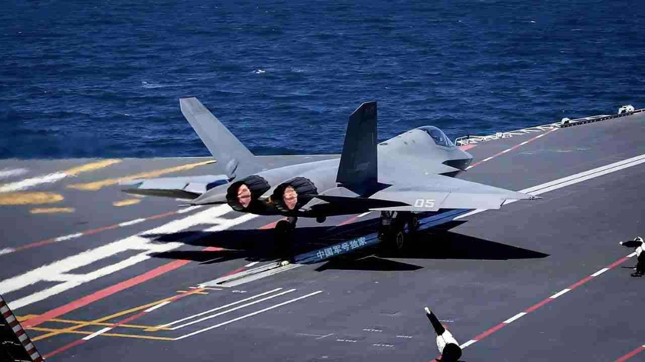 中国、空母「福建」でステルス戦闘機J-35をテスト　海軍の軍事能力を強化