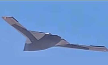 Drone furtivo gigante GJ-X da China é visto em voo pela 1ª vez