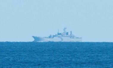 Navio militar russo bloqueia rota marítima perto da Alemanha e levanta alerta no Mar Báltico