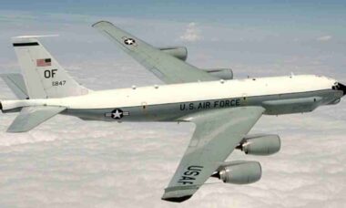 Avião espião dos EUA sobrevoa Kaliningrado em meio à escalada de tensões com a Rússia