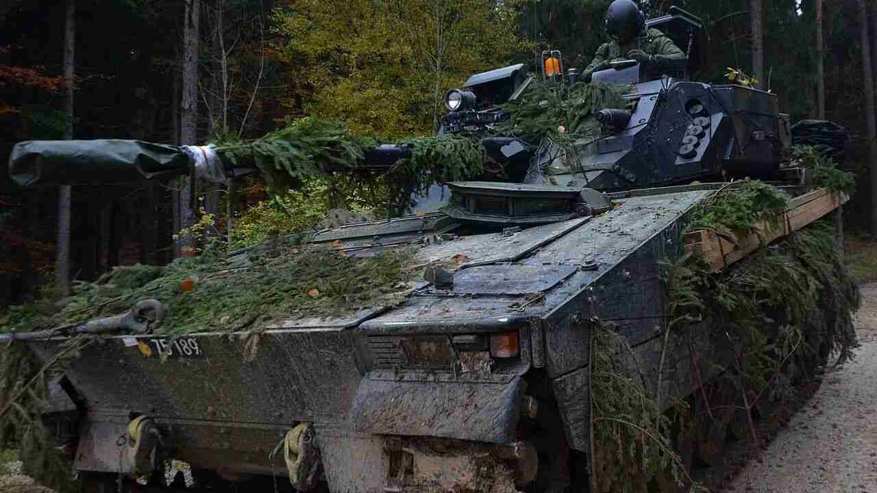 Dinamarca comprará novos veículos CV90 e pode enviar os antigos para a Ucrânia