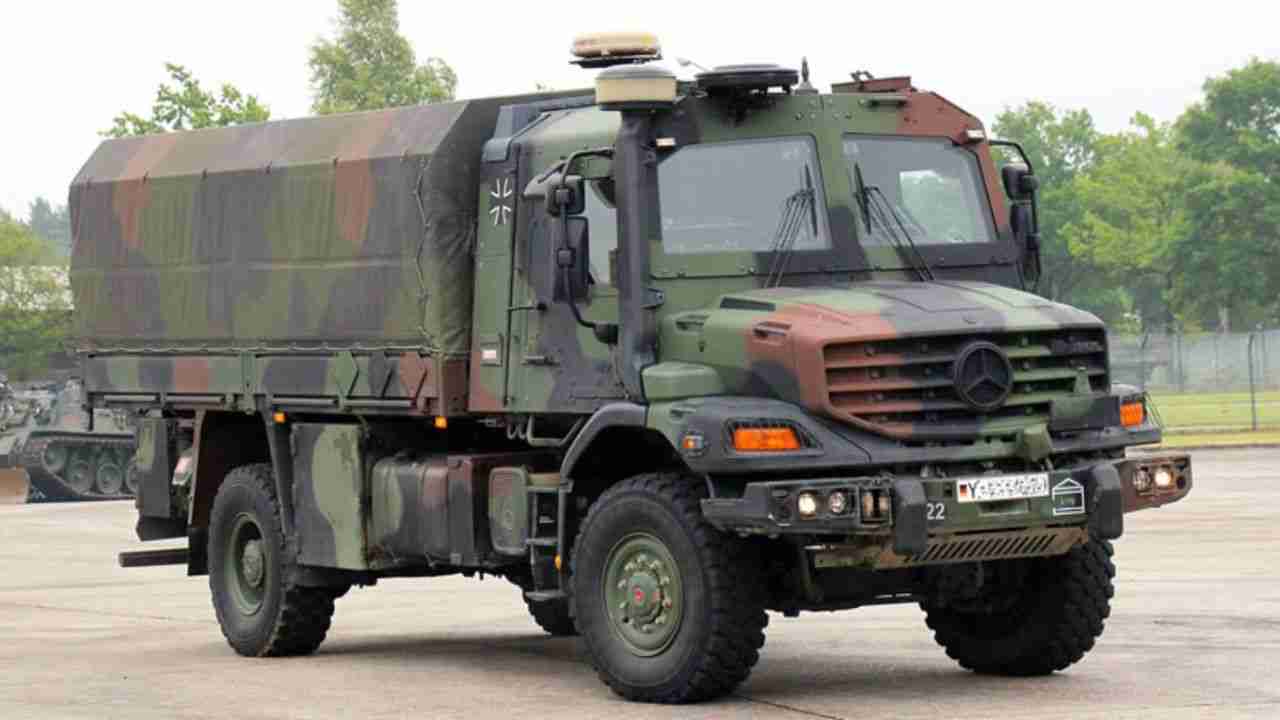 Ucrânia encomenda 1.000 caminhões Mercedes-Benz Zetros adaptados para guerra com drones