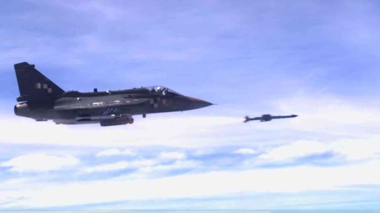 India past technologieën van het in beslag genomen Chinese raket om Astra Mark 2 te verbeteren