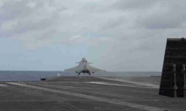 França encomenda terceira catapulta EMALS para futuro porta-aviões PA-Ng