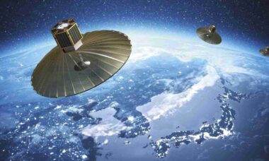 Ucrânia e França firmam parceria para criar constelação de satélites inteligentes