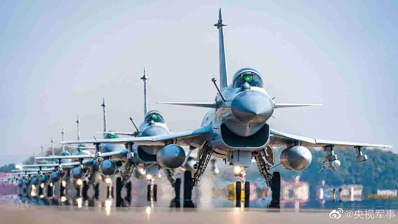 L'Indonésie achète 42 chasseurs J-10C à la Chine dans un accord de plus de 9 milliards de dollars