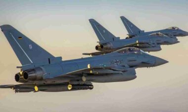 Alemanha investe US$ 4,35 bilhões em novos Eurofighters e amplia programa de guerra eletrônica