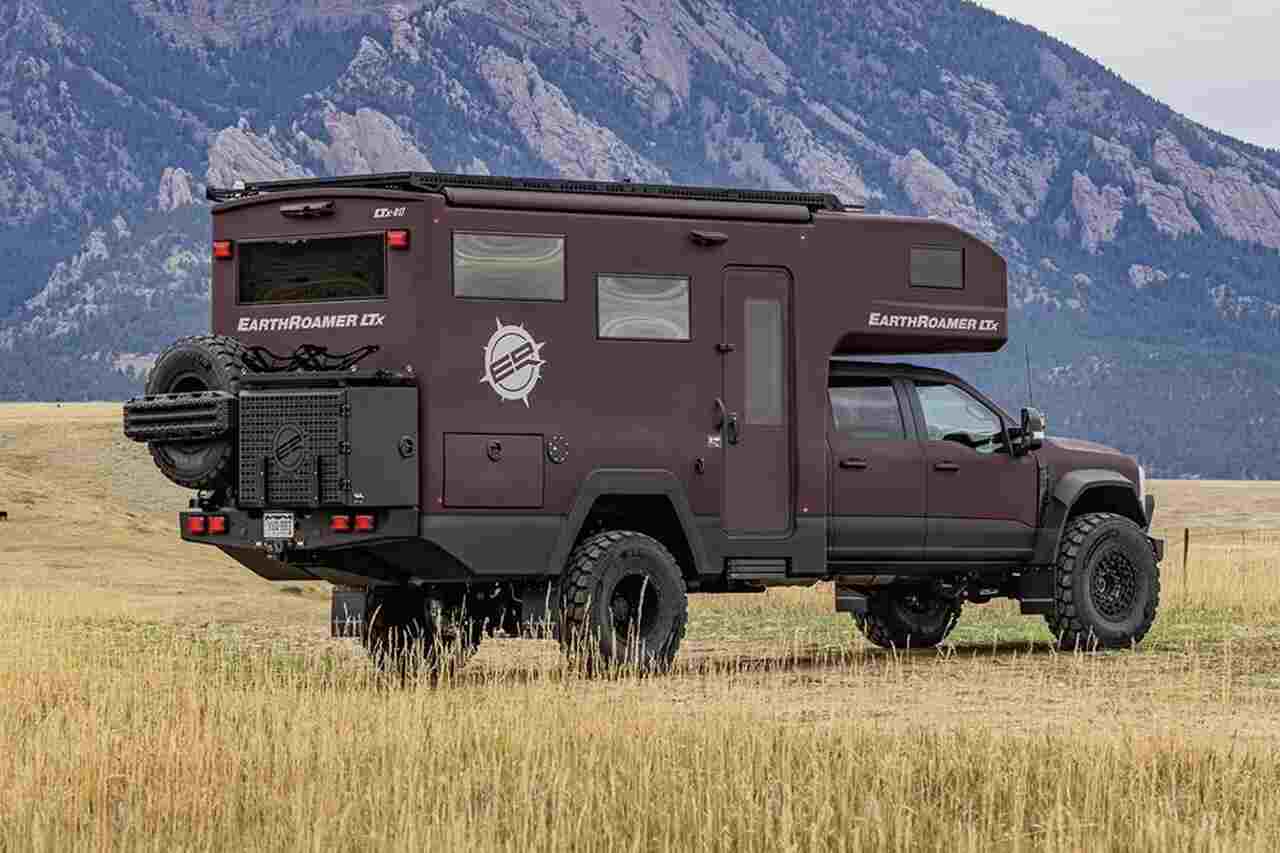EarthRoamer bemutatja két új terep-kemping járművét