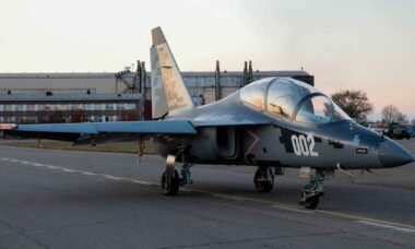 Segundo protótipo do Yak-130M concluído. Foto: Yakovlev / UAC