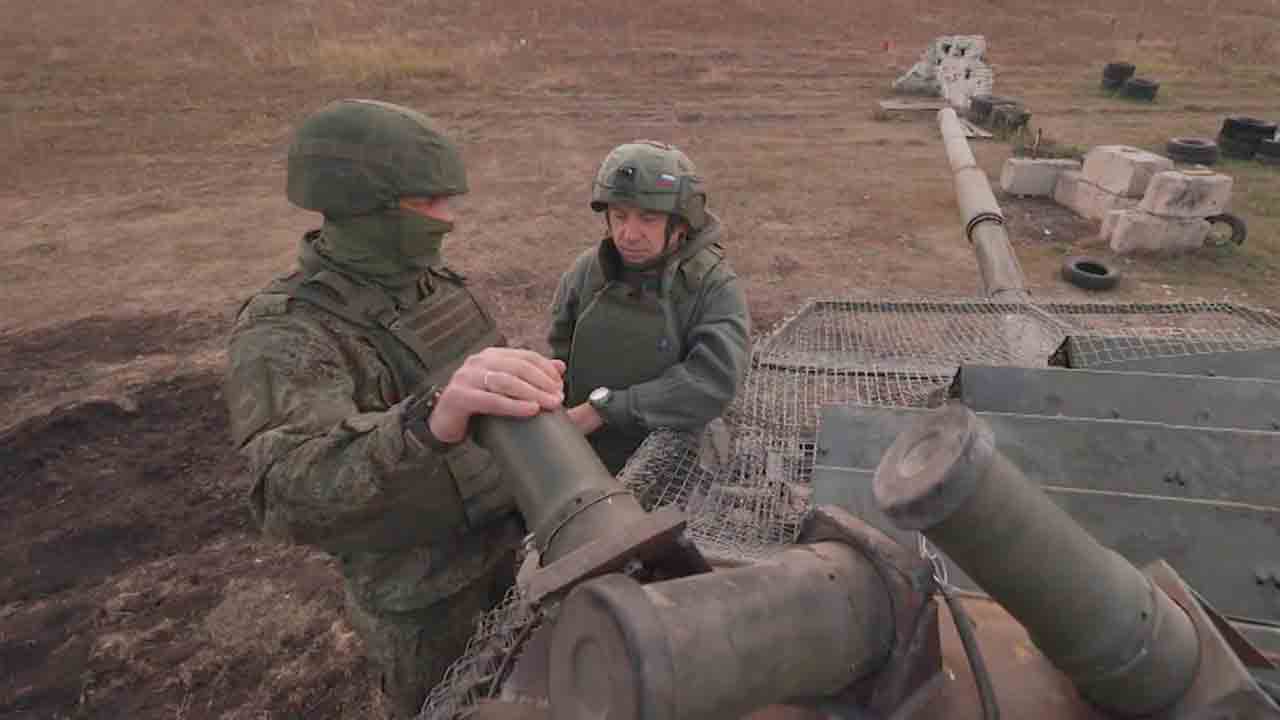 Russland testet ein handgefertigtes Antidrohnen-System auf Basis von Nebelwerfern. Foto: Zvezda