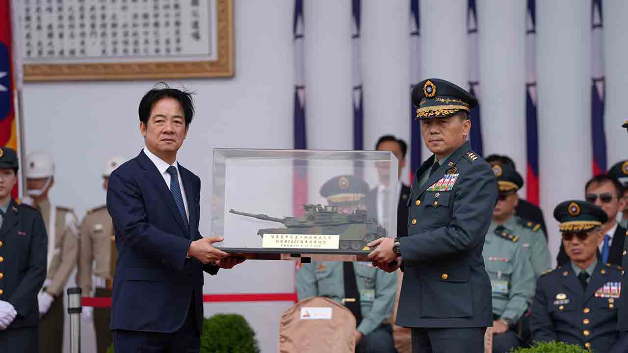 Taïwan inaugure le premier bataillon équipé de chars Abrams M1A2T. X @MoNDefense