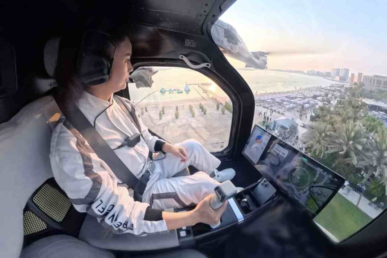 Empresa chinesa completa test drive tripulado com carro voador em Dubai