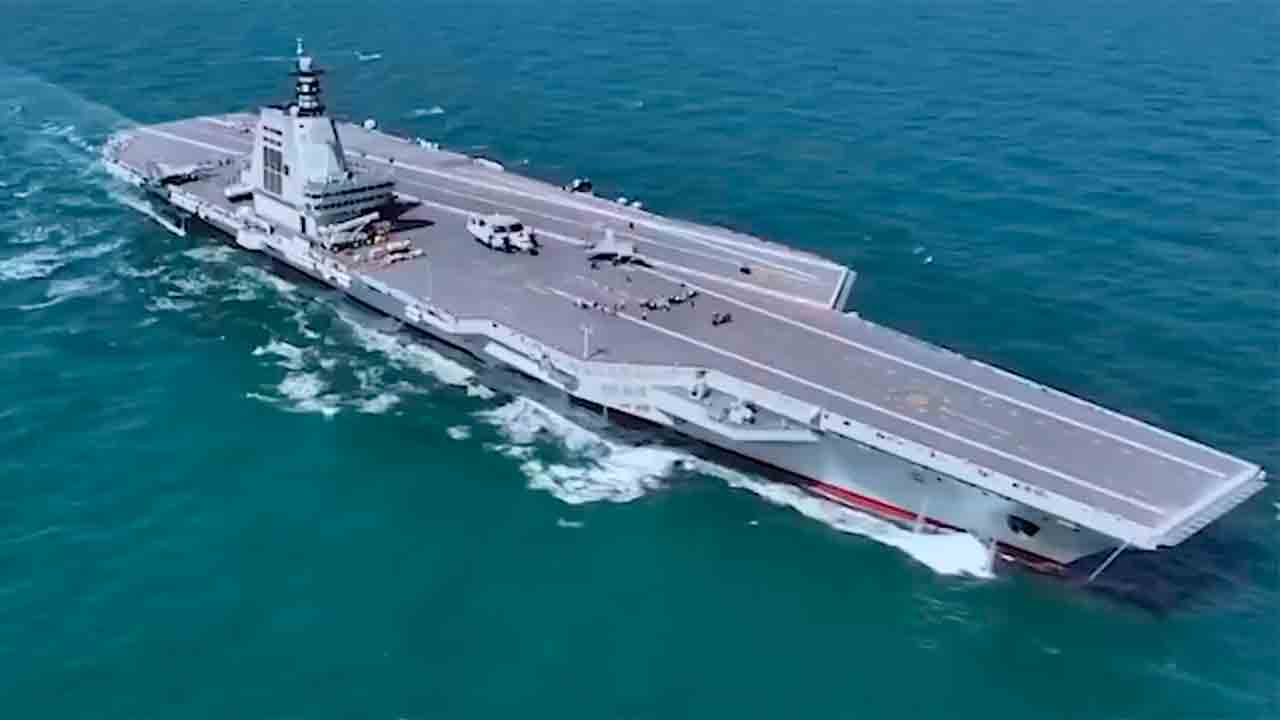 中国、空母「福建」でステルス戦闘機J-35をテスト　海軍の軍事能力を強化 (X @RealAirPower1)