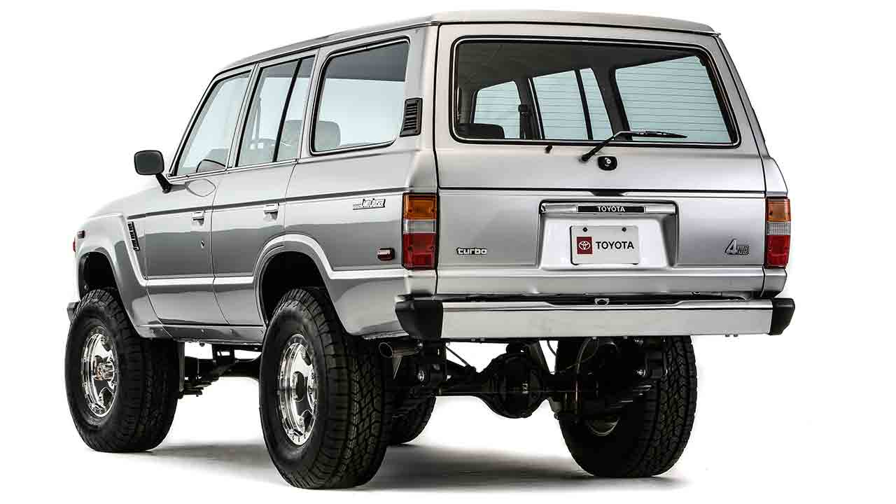Land Cruiser FJ60. Photo: Toyota