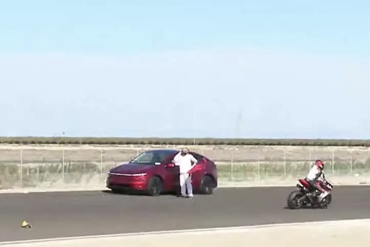 Video: Tesla drives onto track during motorcycle race and nearly causes fatal accident