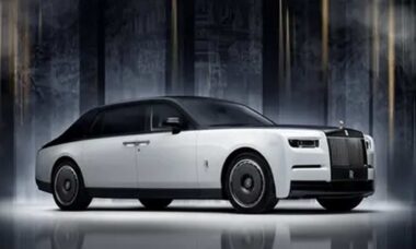 Rolls-Royce revela edição de centenário do Phantom
