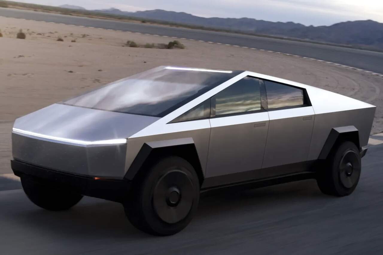 Elon Musks selskaper kjøper Tesla Cybertrucks som står på lager