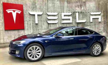 Vendas da Tesla registram aumento pela primeira vez em 2025