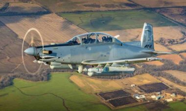 Textron promove AT-6 Wolverine como interceptador de drones