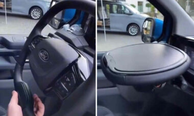 Vídeo mostra truque simples para transformar seu volante em uma mesinha