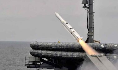 Marinha dos EUA recebe o 500º ESSM Bloco 2 da Raytheon