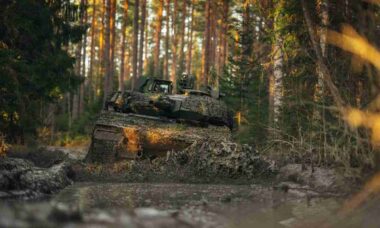 Dinamarca compra 44 novos CV90 e amplia frota para 159 veículos até 2030