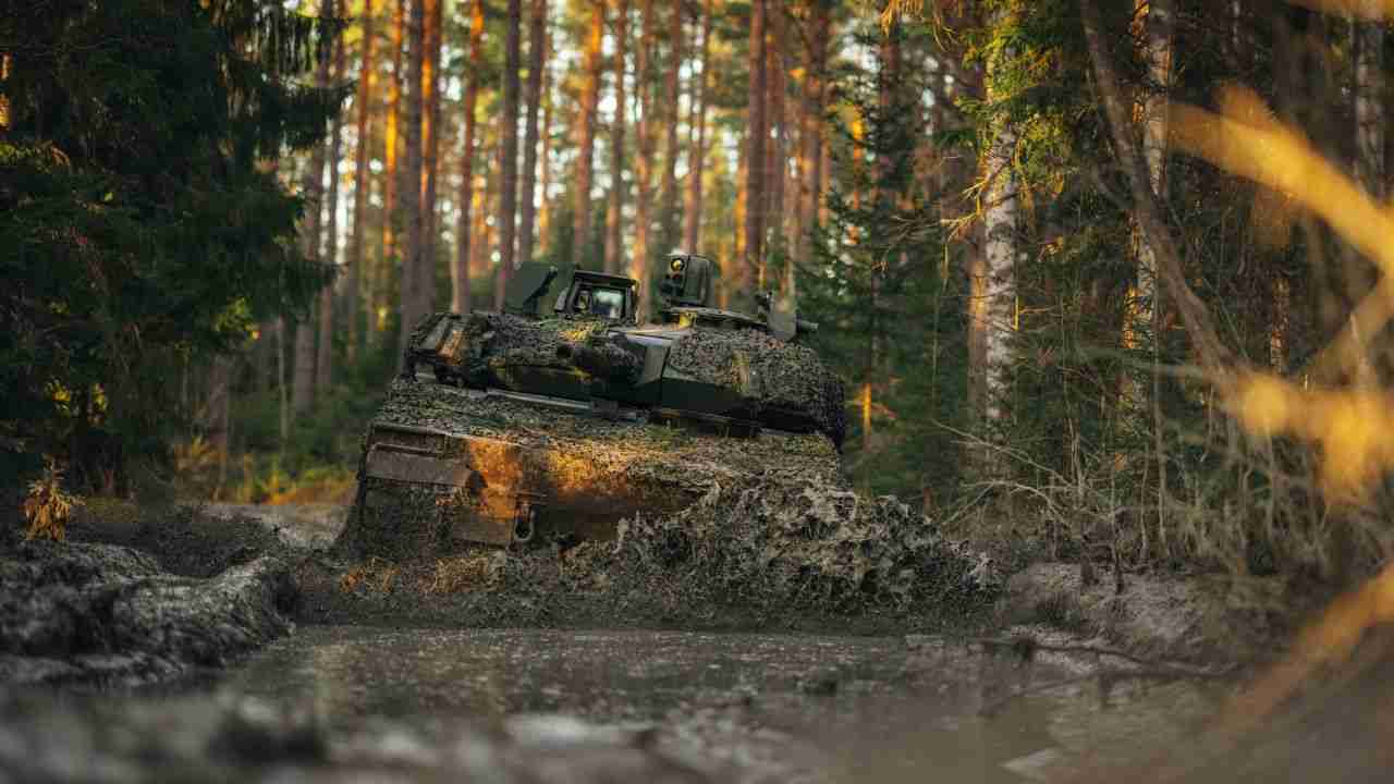 Dinamarca compra 44 novos CV90 e amplia frota para 159 veículos até 2030