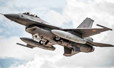 Romênia amplia defesa aérea da OTAN com novo esquadrão de caças F-16