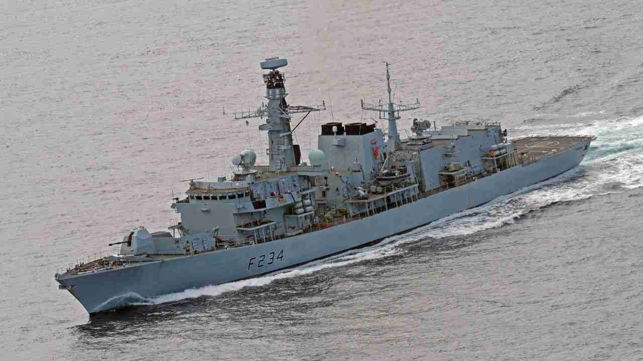 Reino Unido cancela modernização do HMS Iron Duke após custos superarem benefícios
