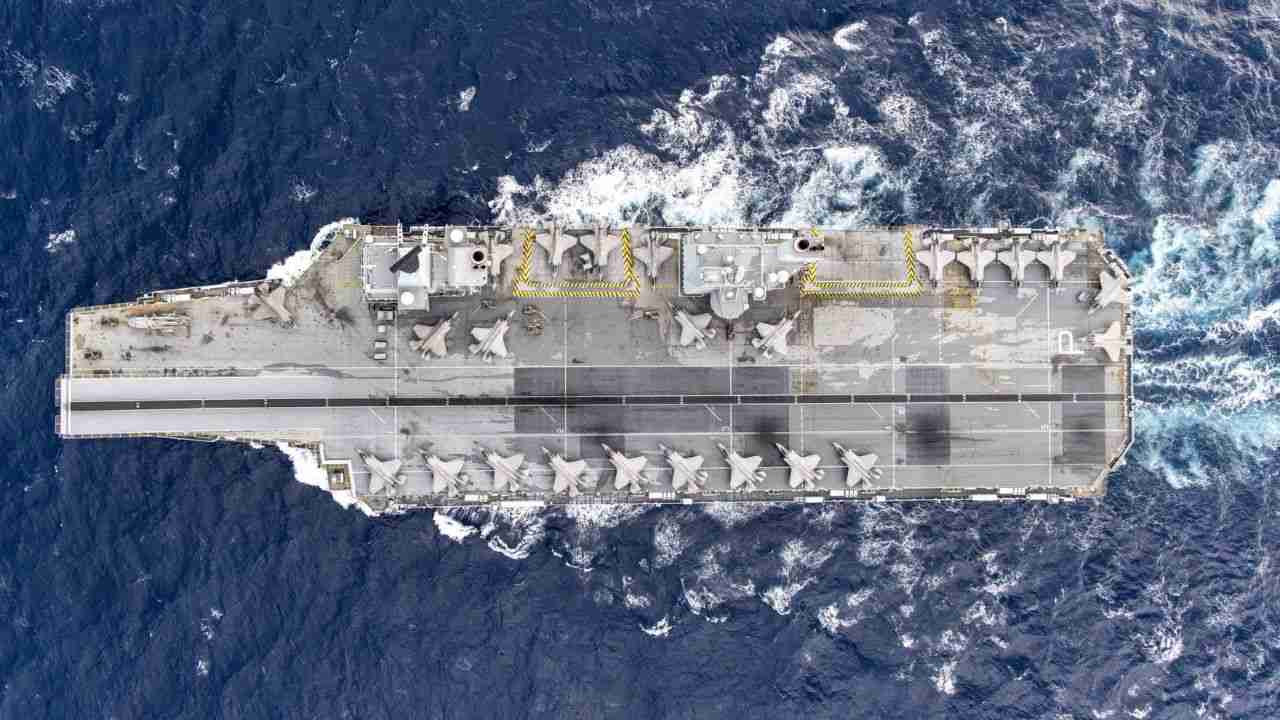 Vereinigtes Königreich schickt 24 F-35B-Jets ins Mittelmeer in der größten jemals durchgeführten Operation
