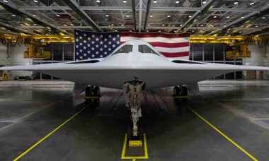 B-21 Raider poderá voar com apenas um piloto graças a sistemas de IA avançados