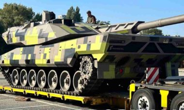 Romênia avalia compra de 216 tanques KF51 Panther com produção local da Rheinmetall