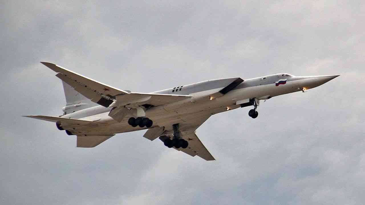 Rússia desloca 16 Tu-22M3 para perto da Ucrânia e aumenta risco de ataque