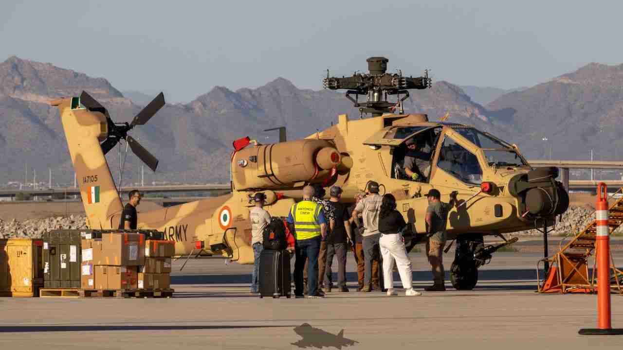 Helicópteros Apache da Índia retornam aos EUA após falha logística em voo de entrega