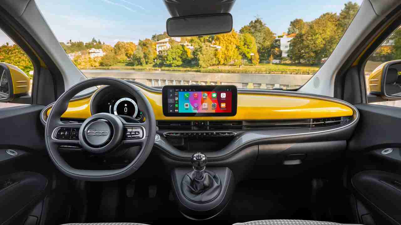 Neuer Fiat 500 mit Verbrennungsmotor wurde nicht für Eilige gemacht