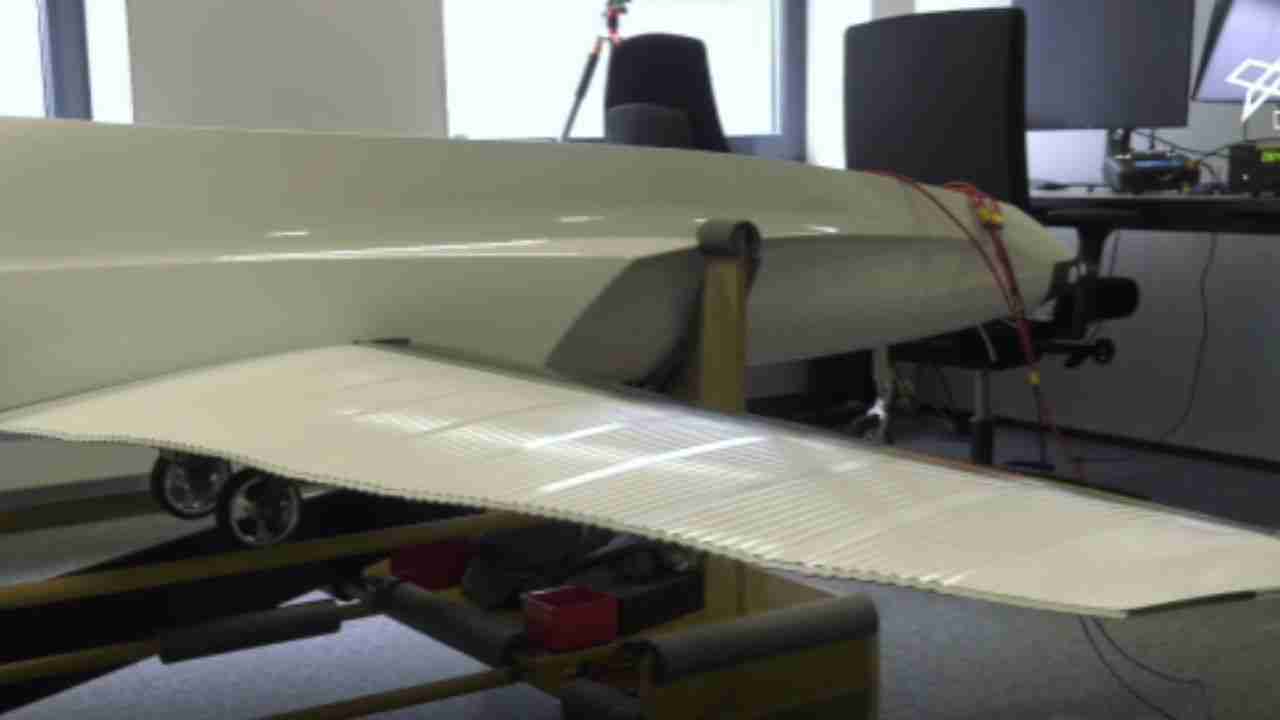 Alemanha testa asa morfável que muda de forma em voo para aumentar eficiência dos drones