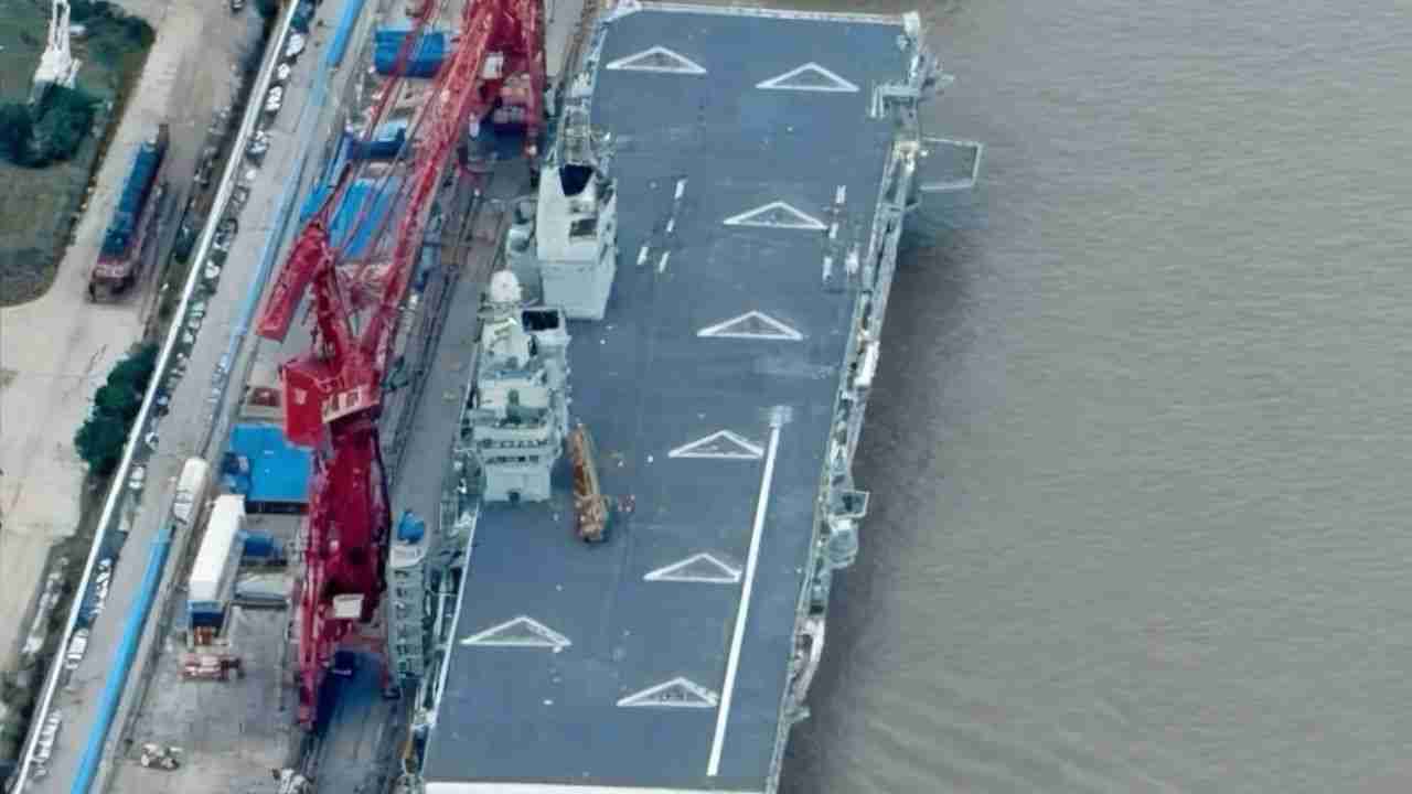 China inicia testes no mar com o Sichuan, seu primeiro navio anfíbio porta-drones