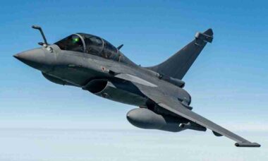 Ucrânia negocia compra de 100 caças Rafale com a França para reforçar sua Força Aérea