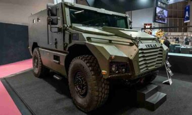 Inkas revela M1 MRAP com proteção STANAG e alcance de 600 km na Milipol 2025