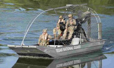Guarda Nacional do Texas integra aerobarcos para patrulhar a fronteira com o México