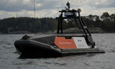 Suécia testa novo barco não tripulado em testes no Mar Báltico
