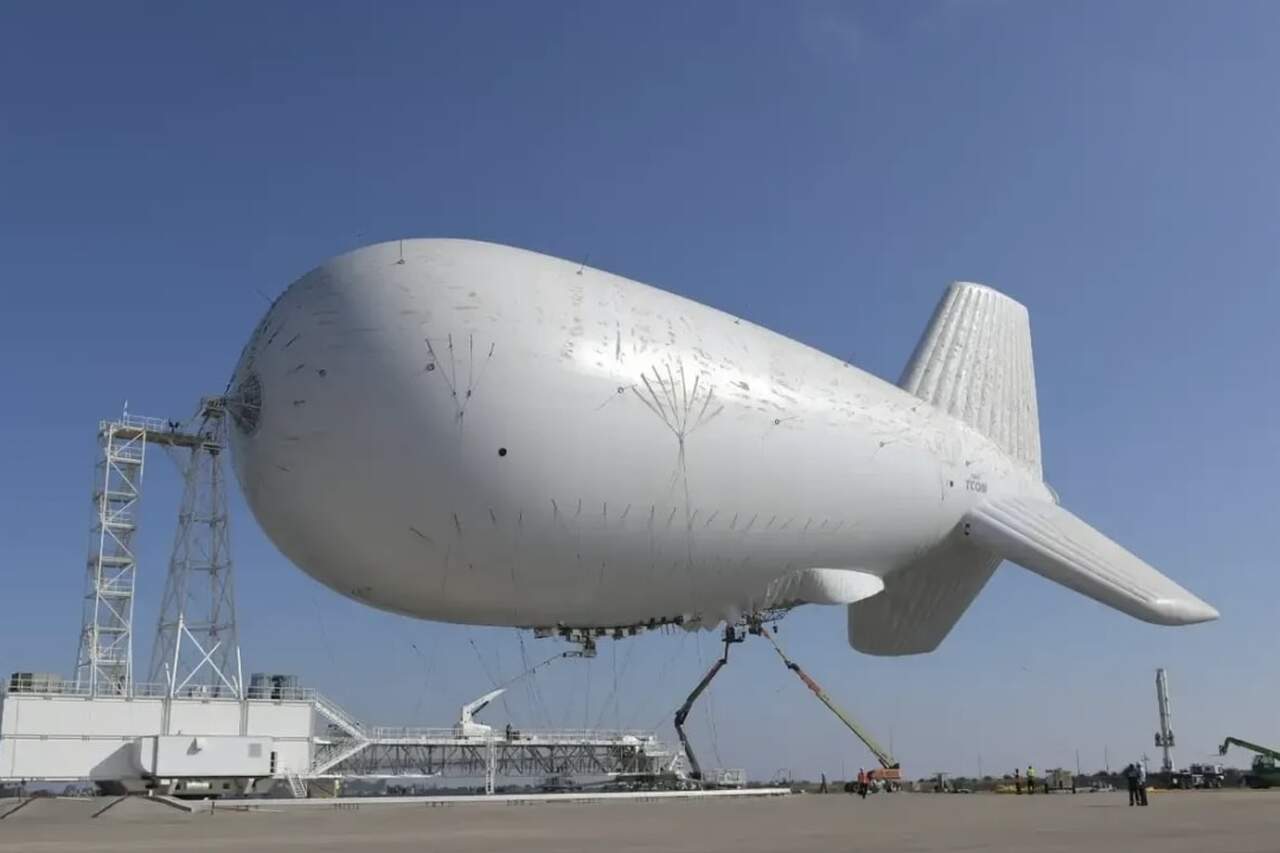 Israel encerra projeto do balão Sky Dew após ataque do Hezbollah
