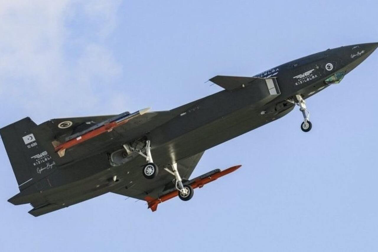 Drone turco Kızılelma voa equipado com mísseis ar-ar Gökdoğan