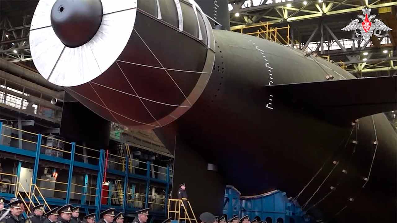 Sjösättningsceremoni för den kärnvapenbestyckade ubåten Khabarovsk. Foto: Ryska försvarsministeriet