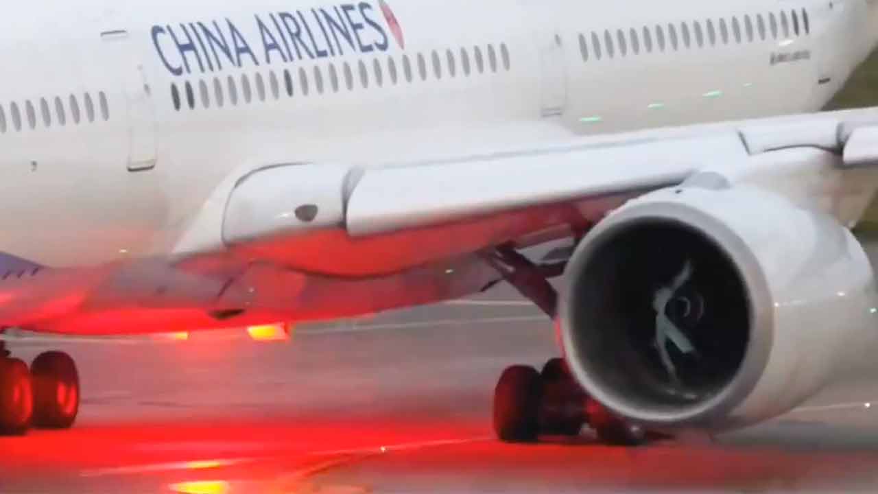 Video shows object being sucked into A350 engine during towing in Taiwan. Telegram @AviaCT | X @AirProNews